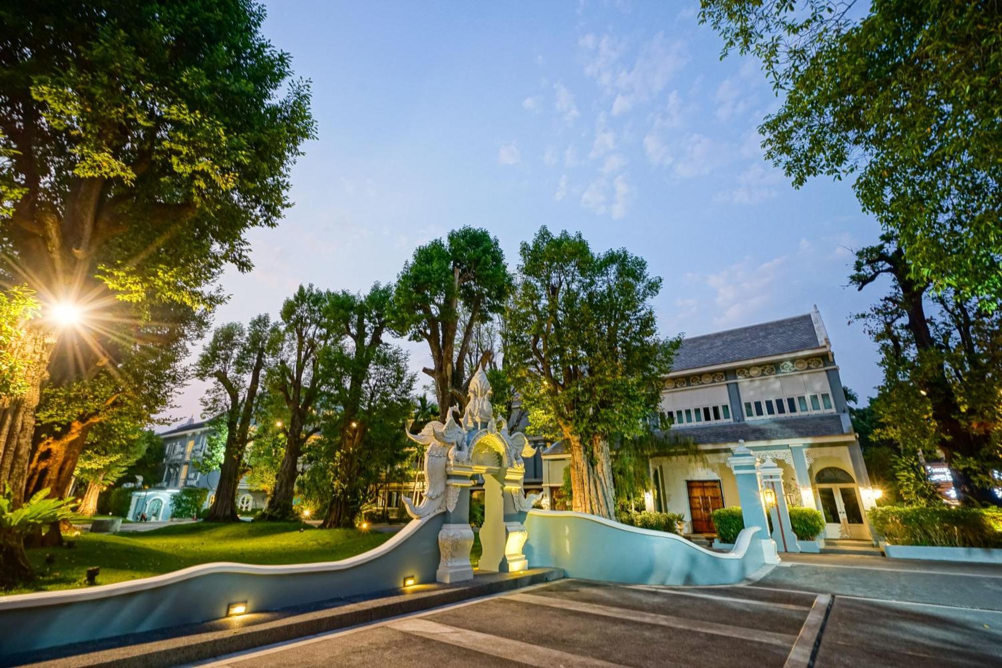 At Pingnakorn Riverside 4* Chiang Mai